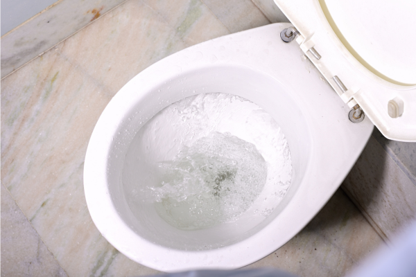 como descobrir vazamento de agua em casa