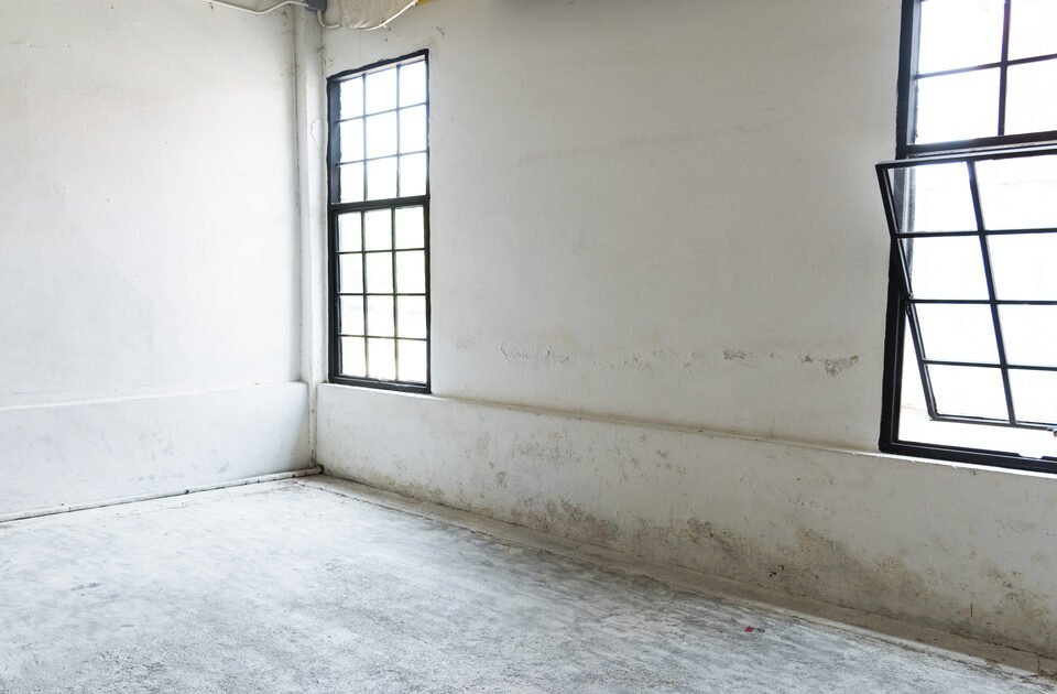 infiltração na parede da sala